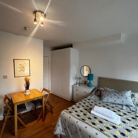דירות Flat In לונדון מראה חיצוני תמונה